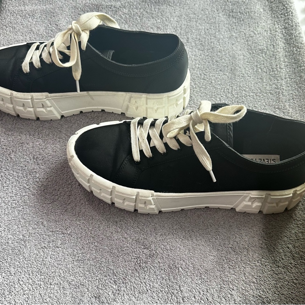Steve Madden Platform Sneakers Womens Black White Chunky Lace Up Shoes - Picture 4 of 5